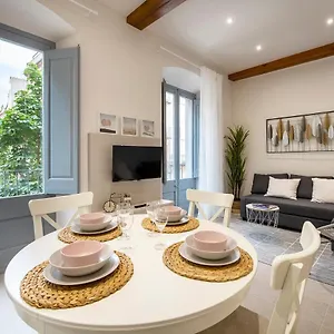 Apartamento Lovely & Cozy In The Heart Of 